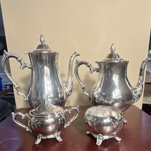 Vintage International Silver Co 4pc Tea Coffee Set Silverplate Footed Ornate